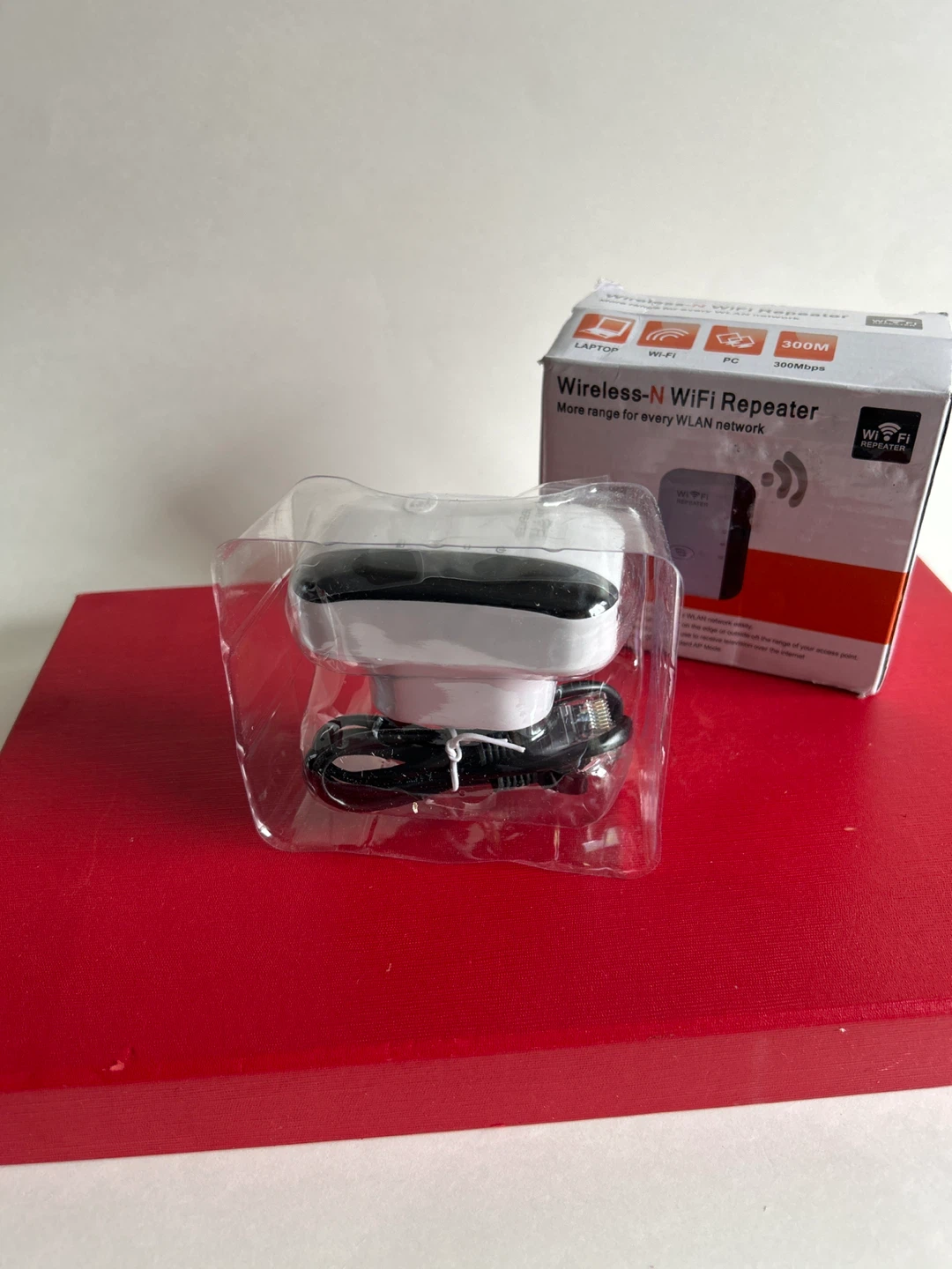 Wireless-N WiFi Repeater - photo 2