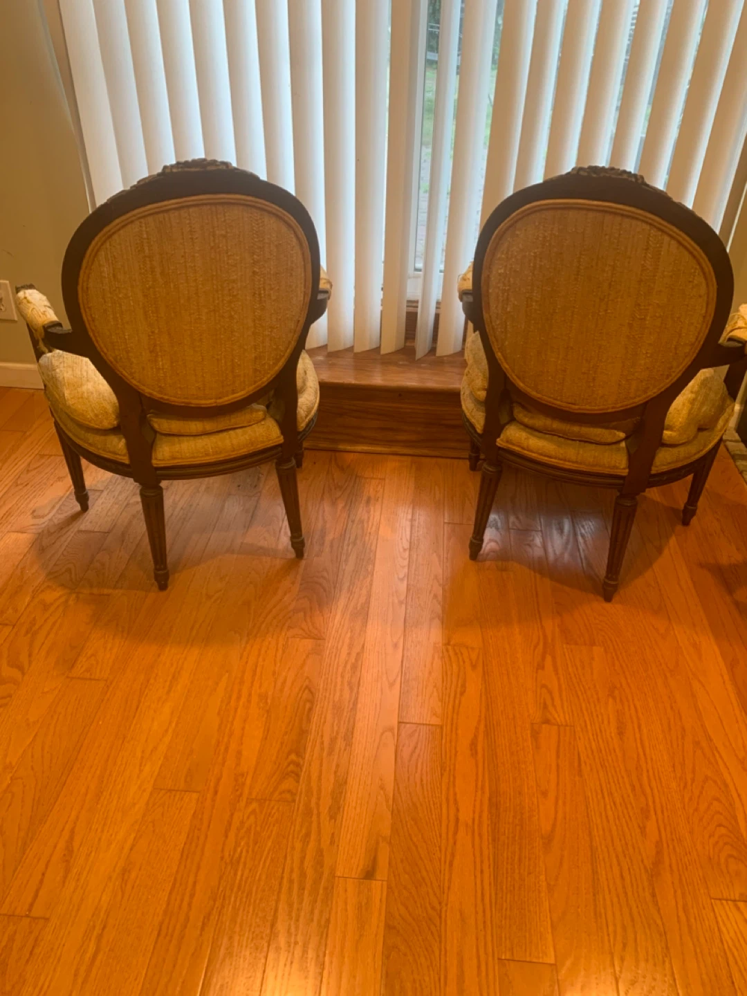 Vintage Arm Chairs - Pair - photo 2