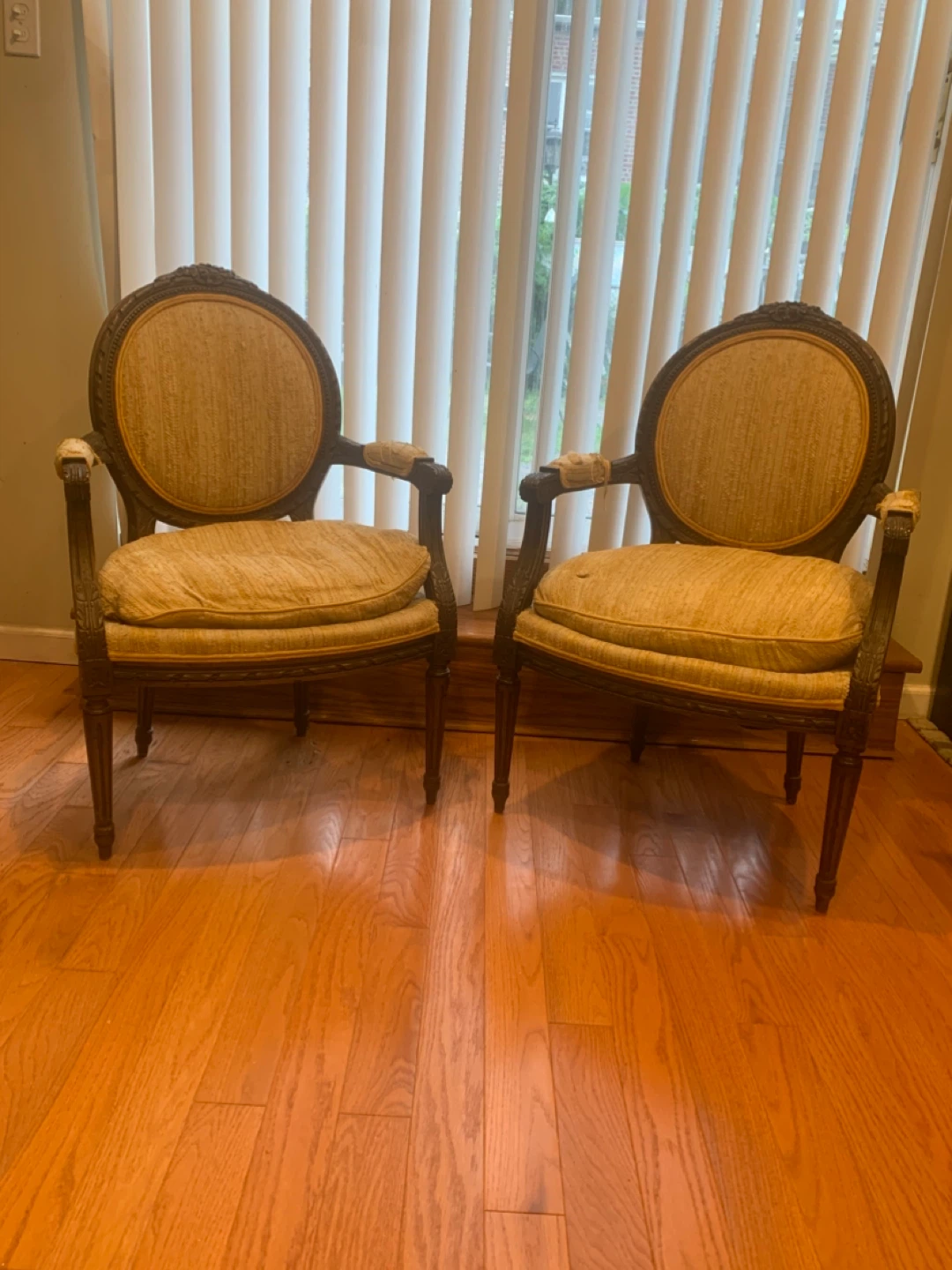Vintage Arm Chairs - Pair - photo 3