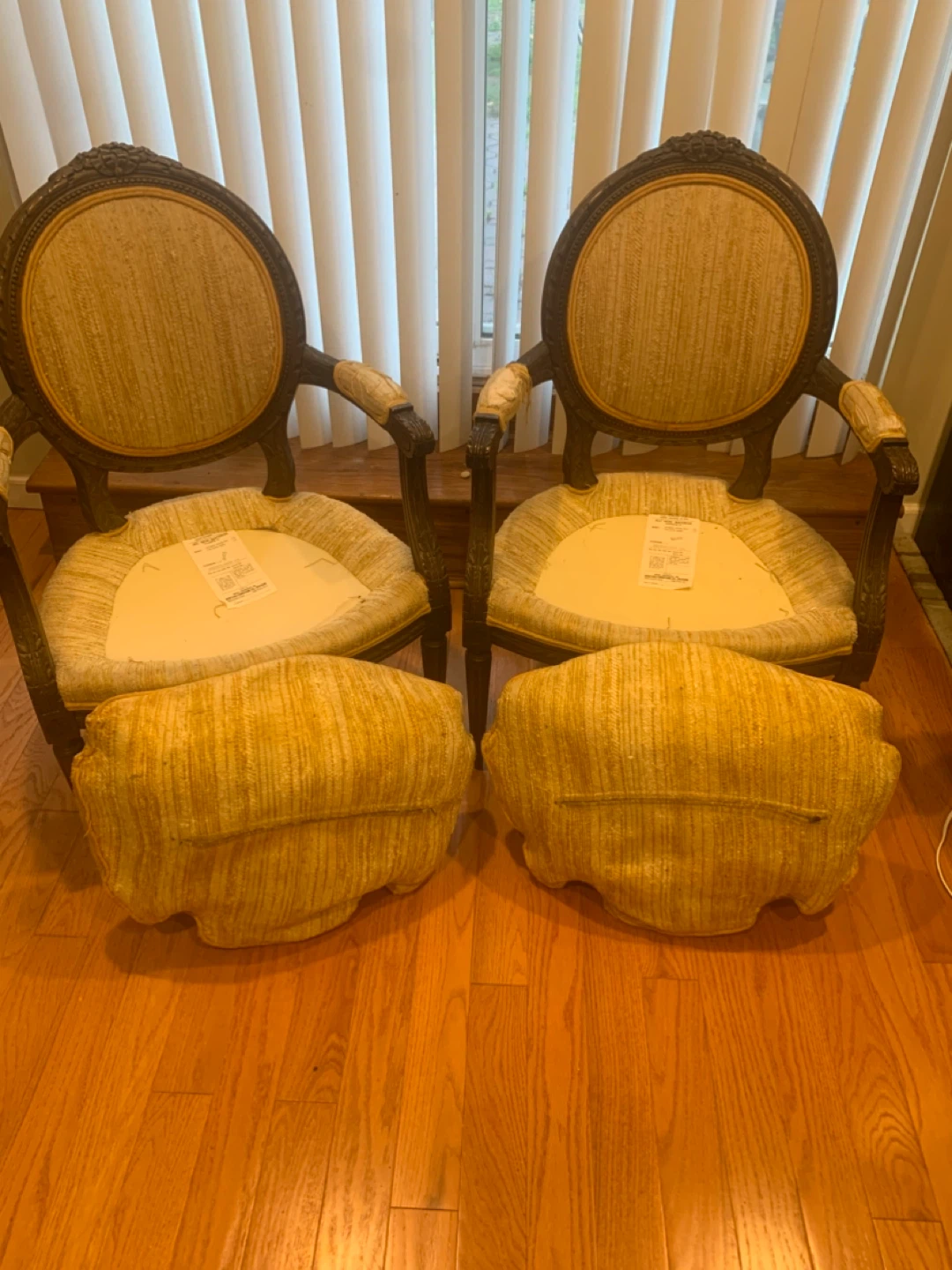 Vintage Arm Chairs - Pair - photo 4