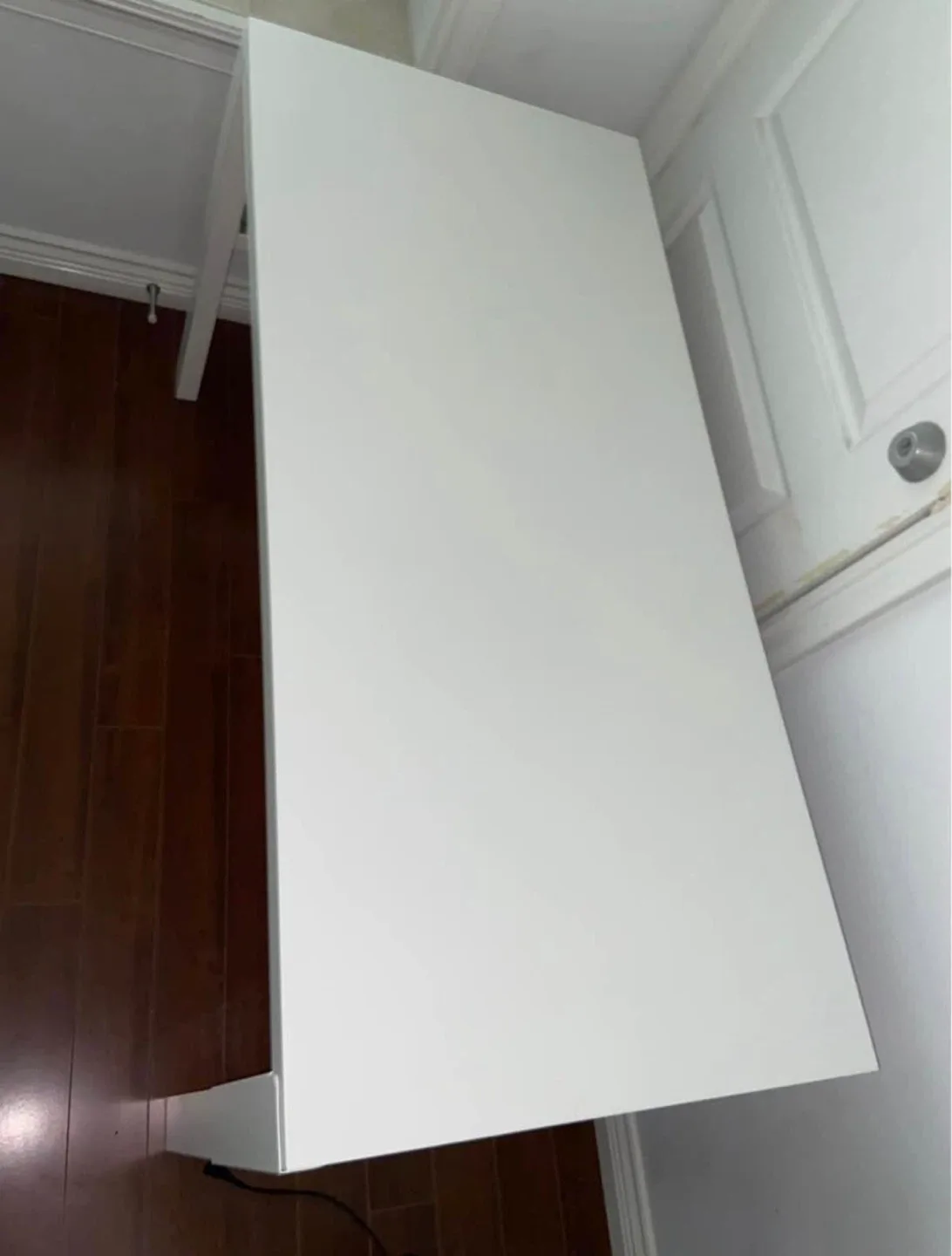 White Desk with Green 3-Shelf Hutch - photo 3