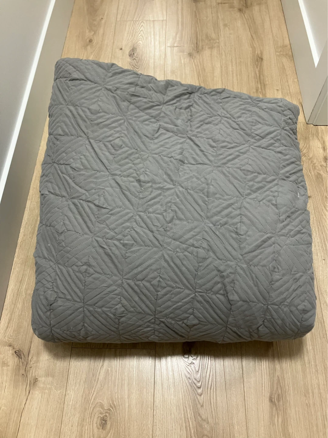 Duvet blanket moving garage sale