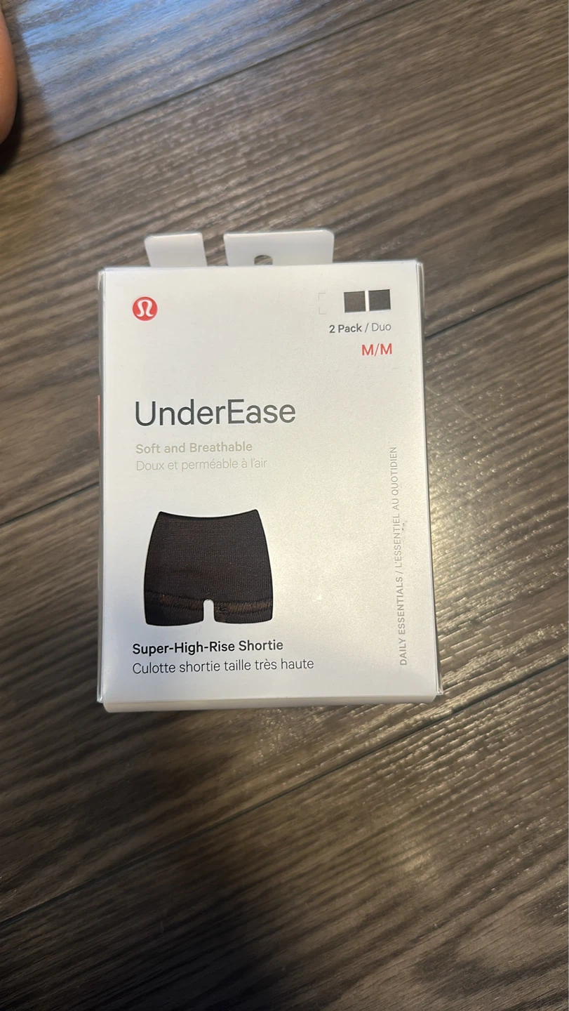 Lululemon UnderEase Super-High-Rise Shortie 2 Pack M