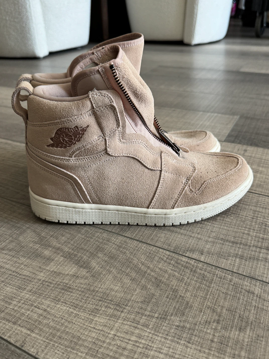 Jordan 1 High Zip SE - Size 8.5 🌱 - photo 2