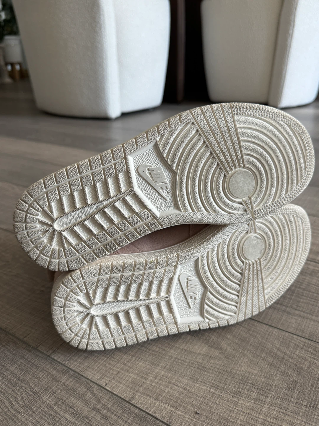 Jordan 1 High Zip SE - Size 8.5 🌱 - photo 4
