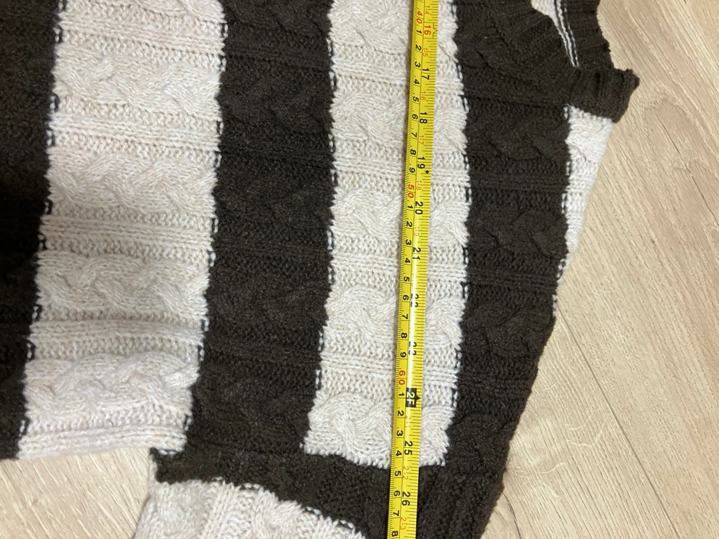 Stripes sweater top clothes garage sale - photo 4