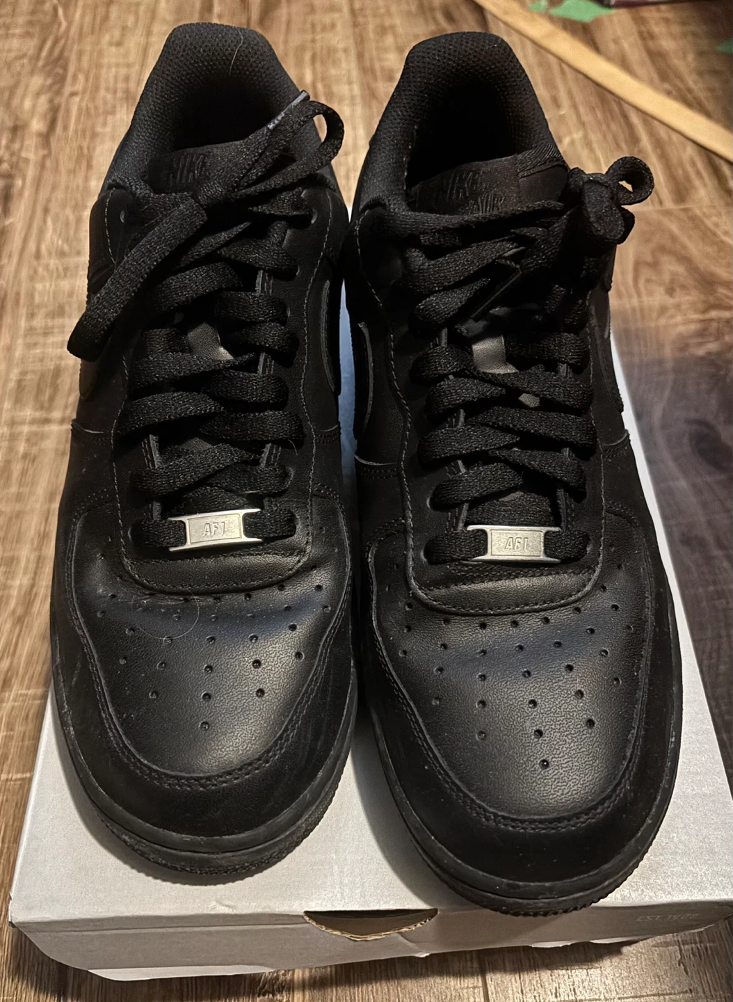 Nike Air Force 1 '07 All Black Sneakers size 10.5