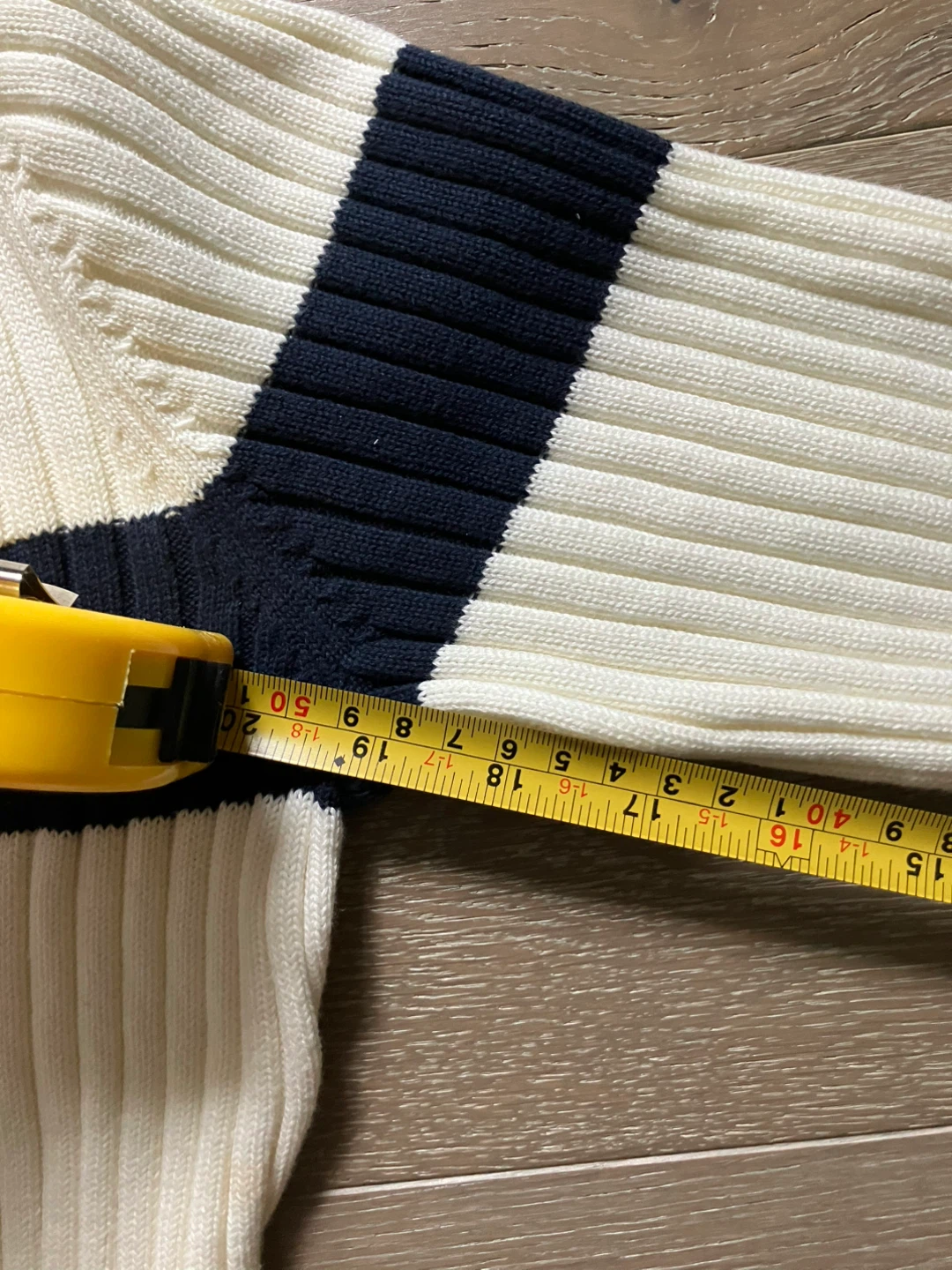 Tommy Hilfiger sweater top NEW garage sale - photo 5