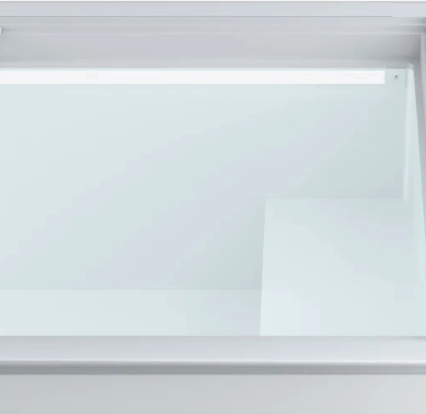 Hisense 78.7 in. 24.7 cu ft. Commercial freezer  Glass Doors - photo 3