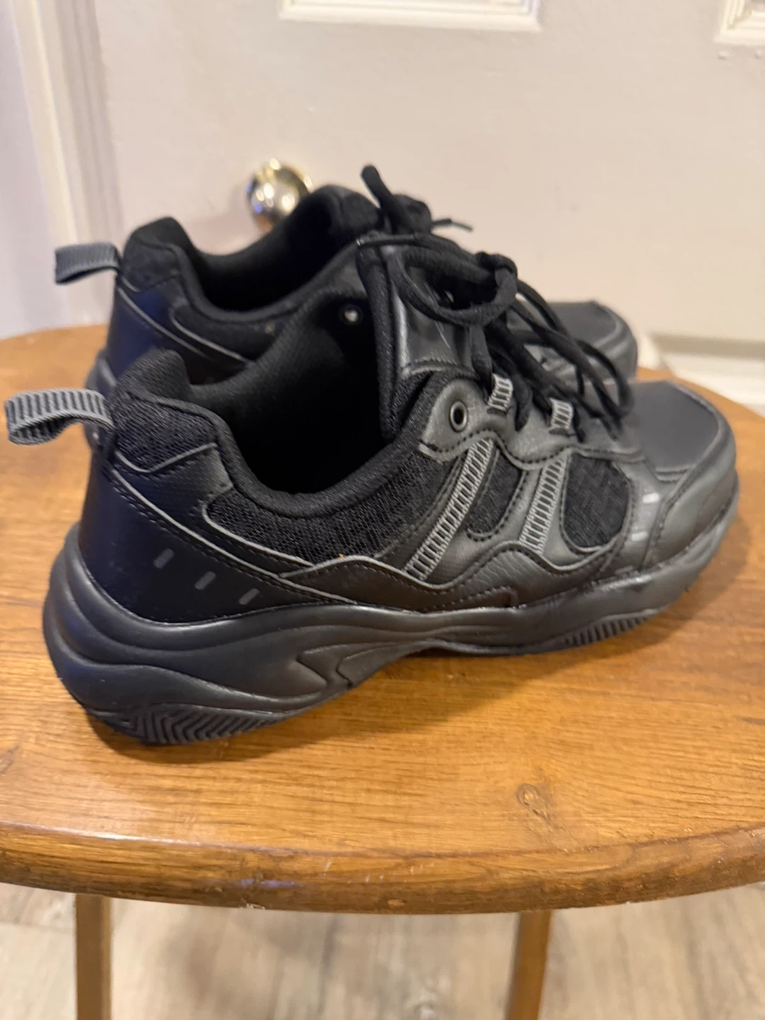 Athletic Works Men's Wide Fit Athletic Shoes Size 7 Black
