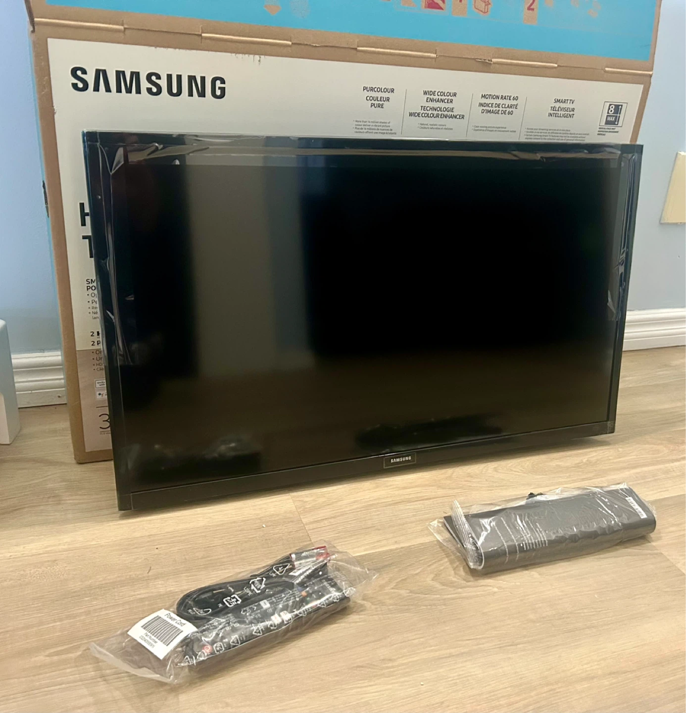 Samsung 32" HD Smart TV
