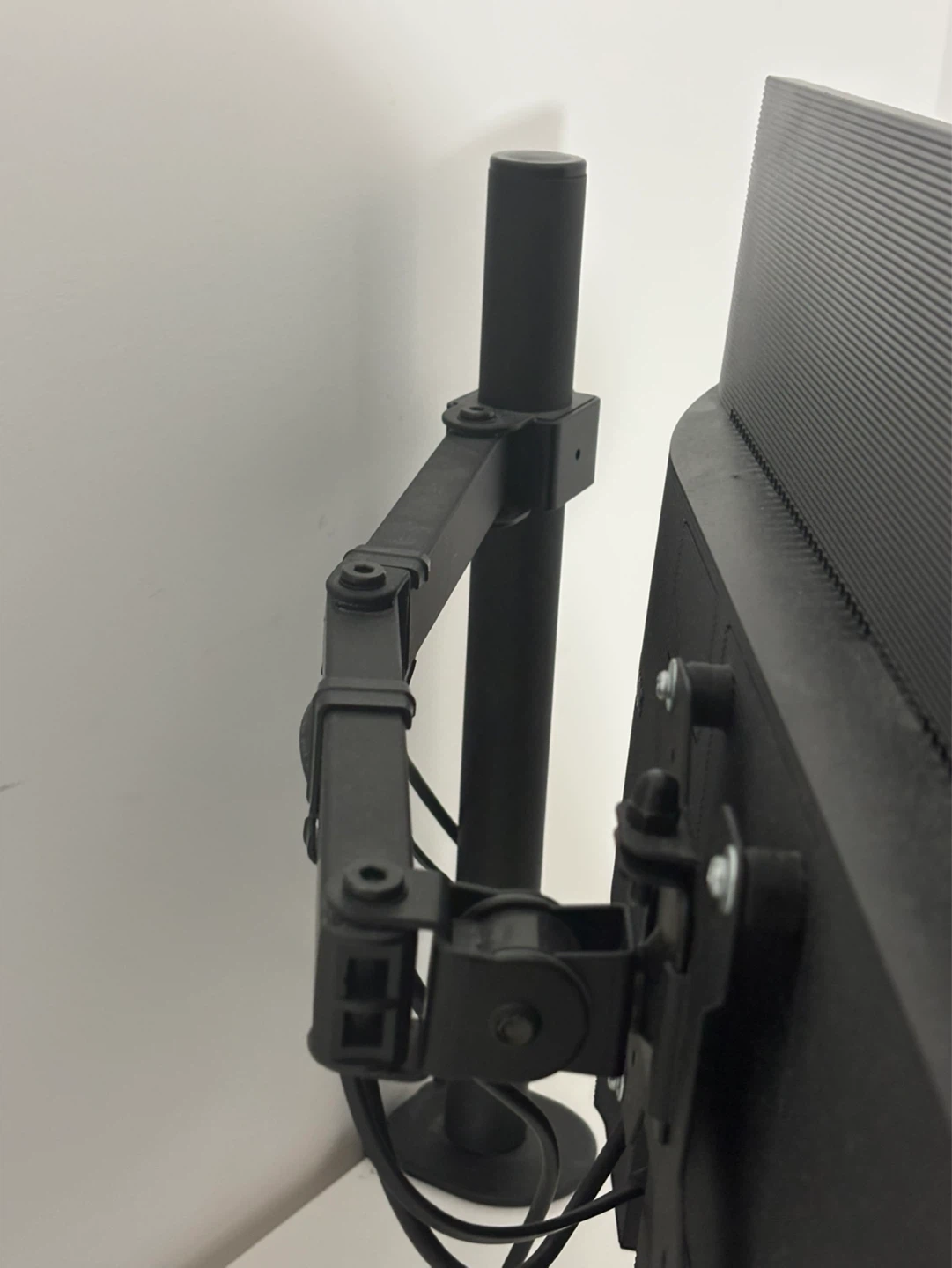 Samsung 27" T35F Series Monitor with Desk Mount Arm - photo 5