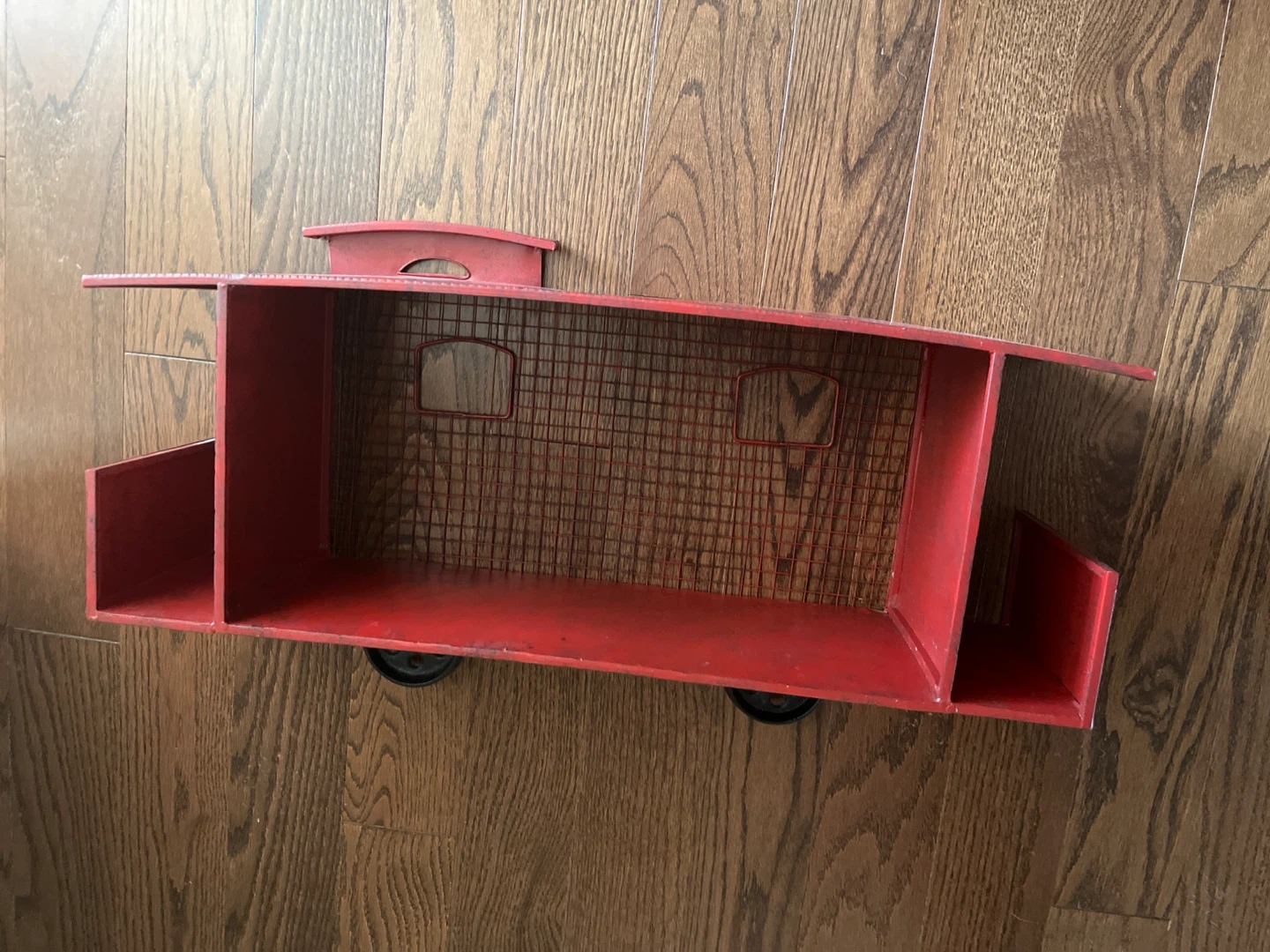 🌱Red Metal Train Car Shelf by Pottery Barn Kids - photo 2