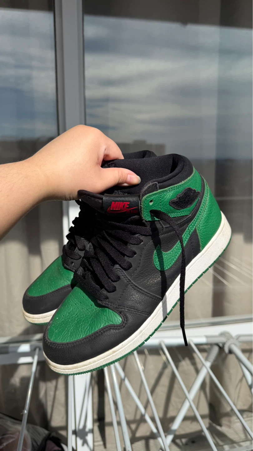 Jordan 1 Pine green