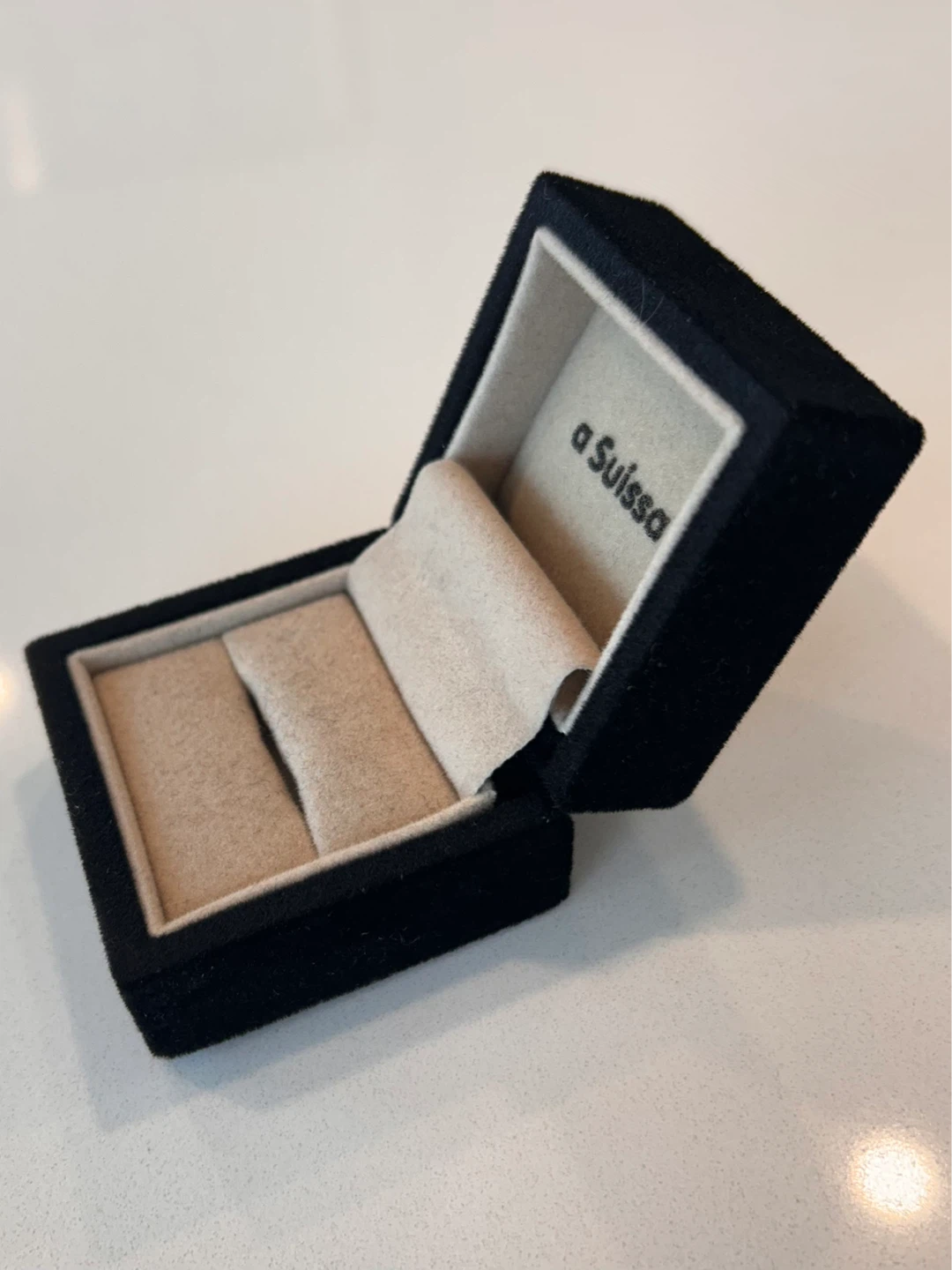 Velvet Ring Box - Black & Tan - photo 2