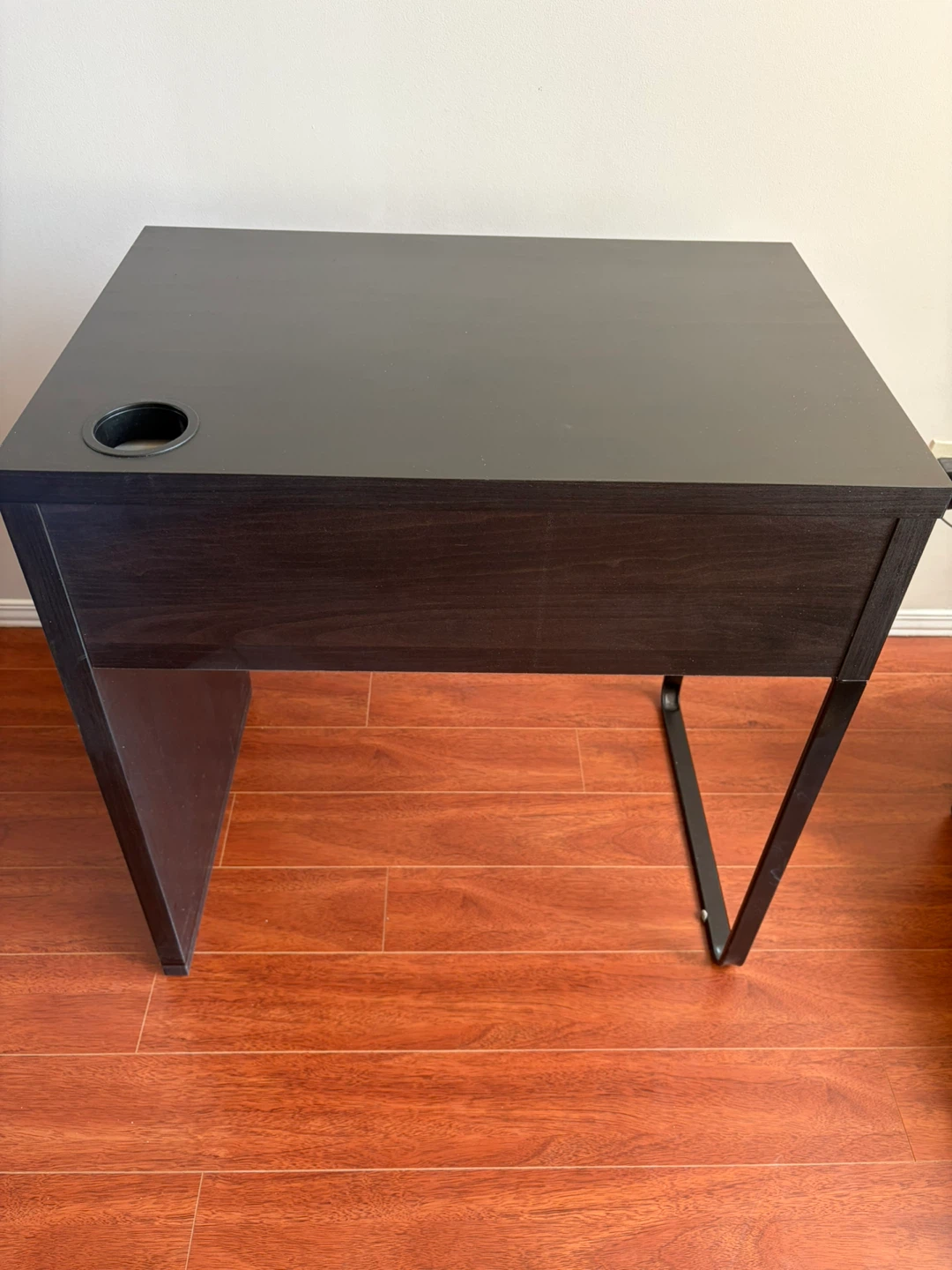 Desk and chair - photo 3