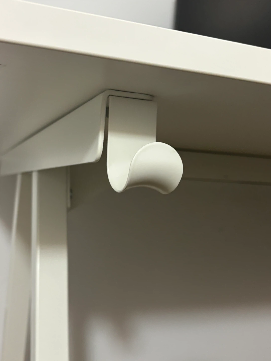IKEA TROTTEN Desk - White 160x80cm - photo 3