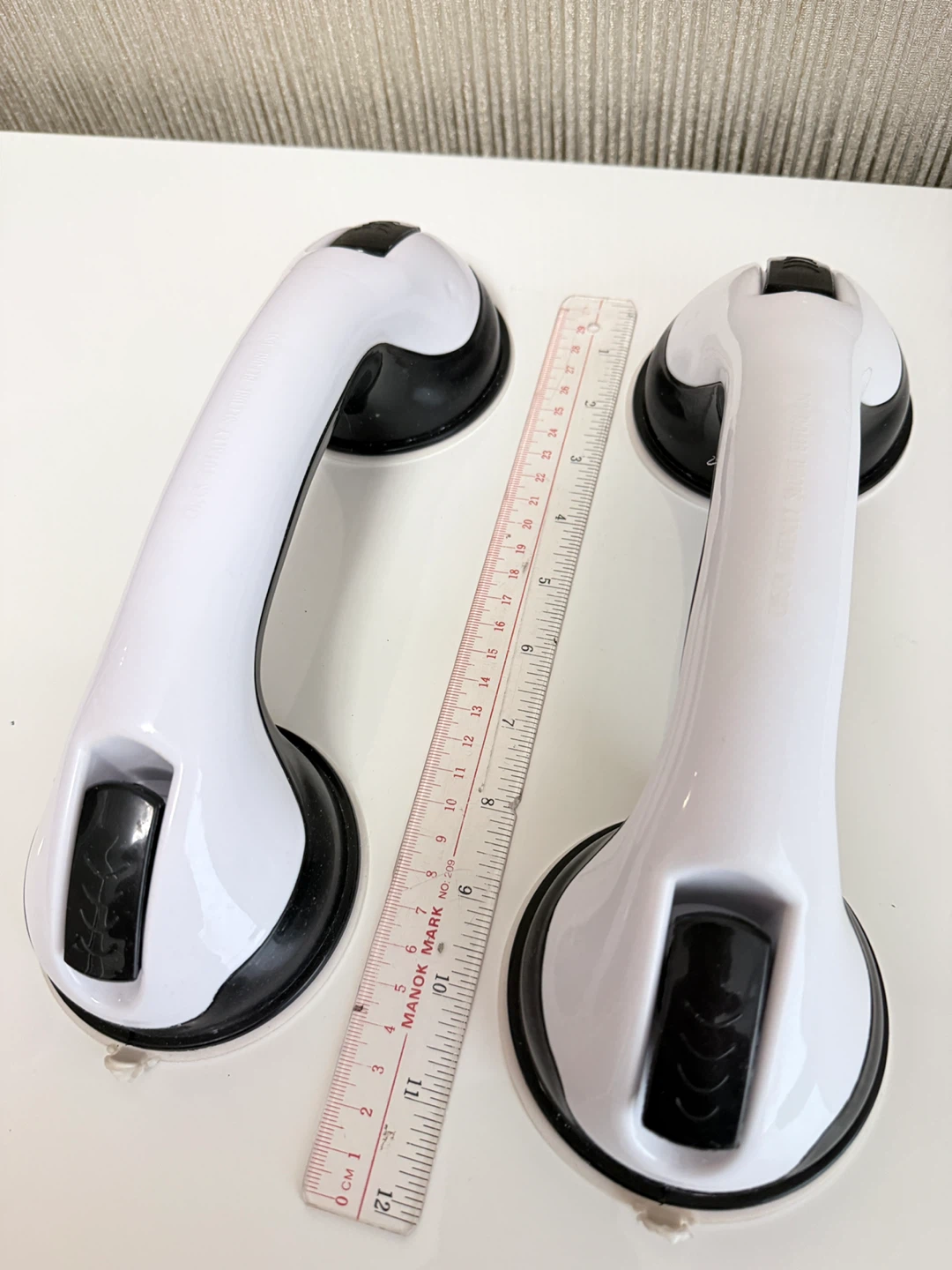 Set of 2 White Suction Grab Bars - photo 2