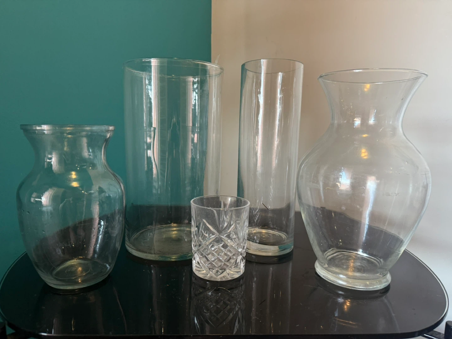 Set of 4 assorted glass vases - photo 2