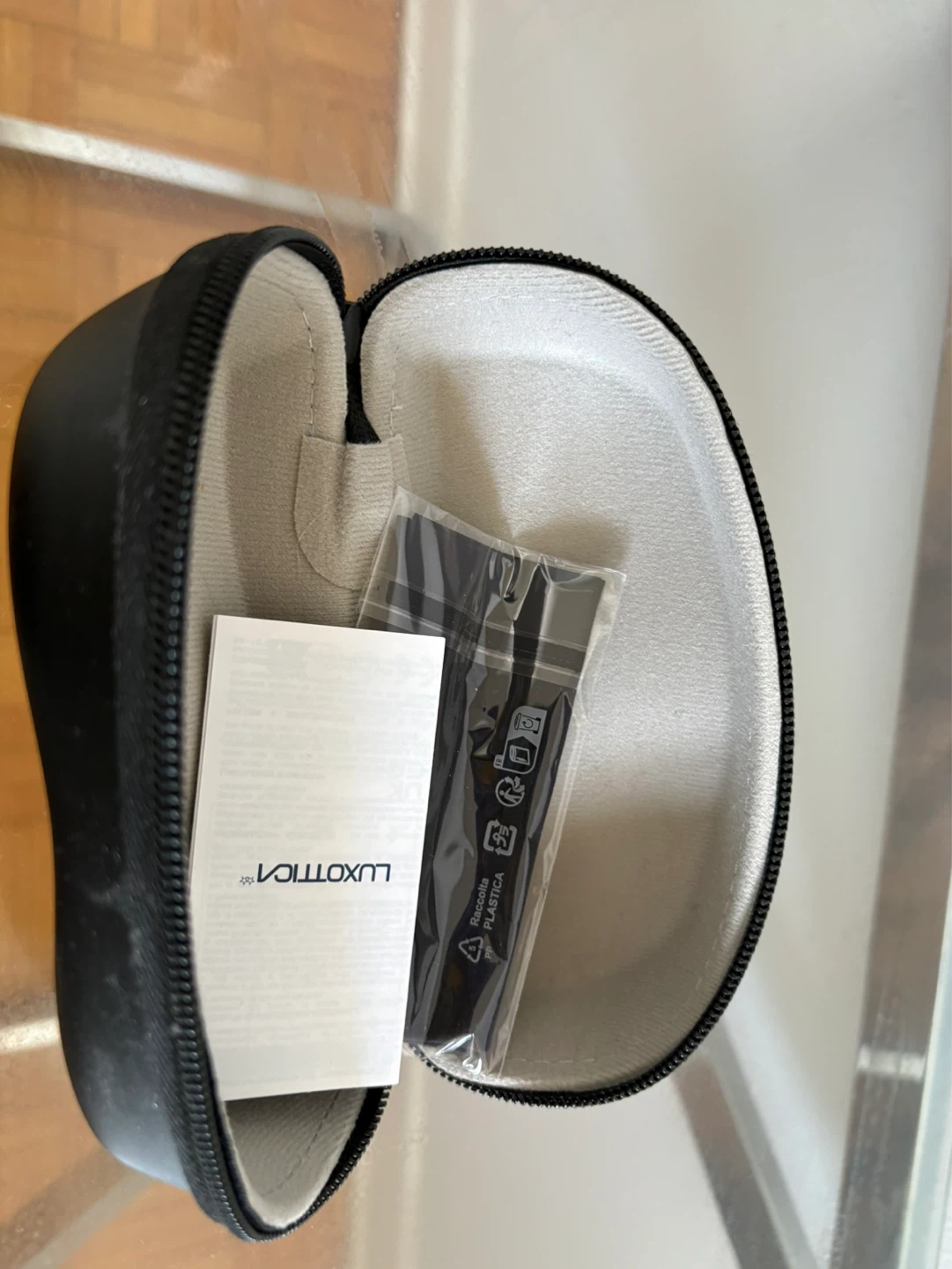 Vogue Sunglasses with Case - photo 5
