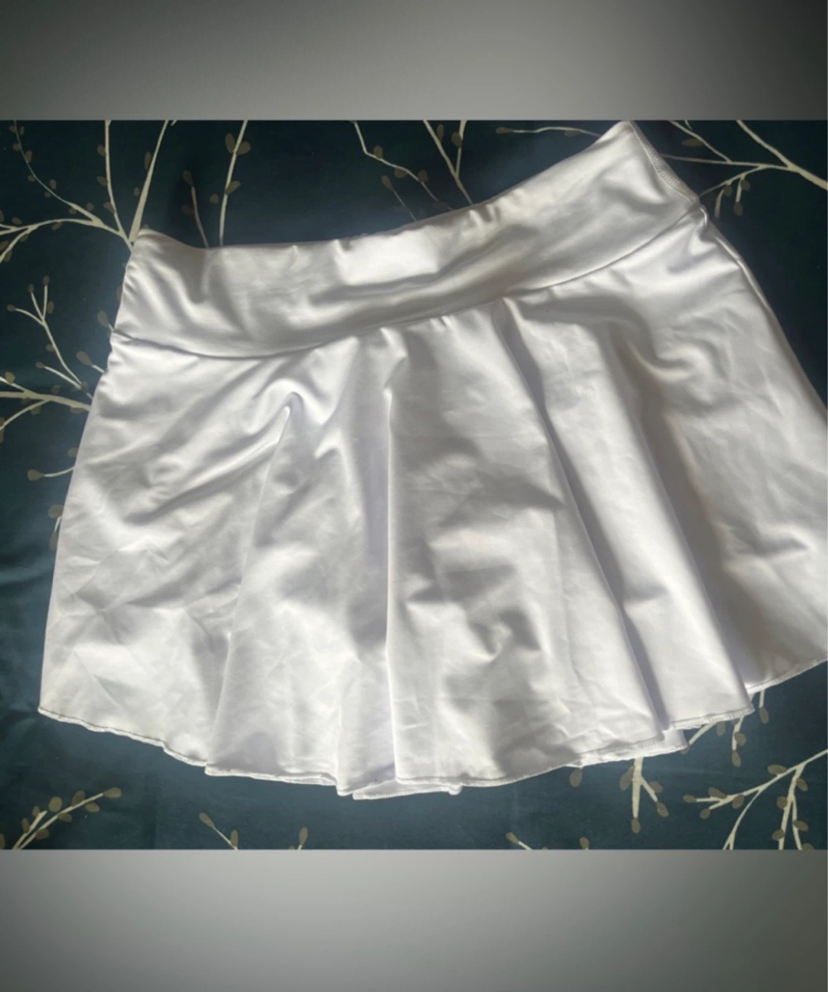 🌱1 Lavender and 1 White Pleated Skirt with Built-in Shorts - XL