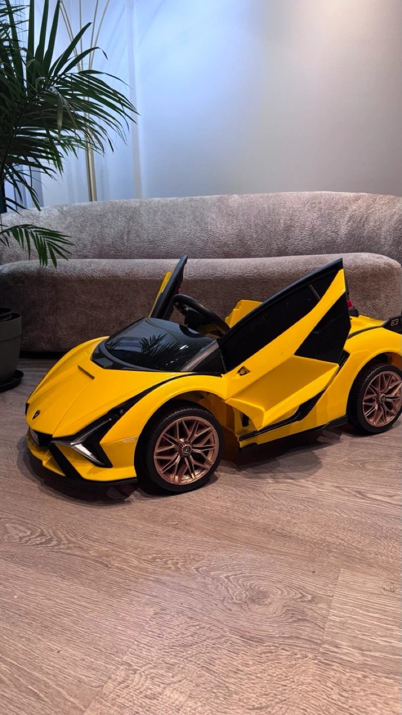 Yellow Lamborghini Ride-On Toy Car for Kids - photo 2