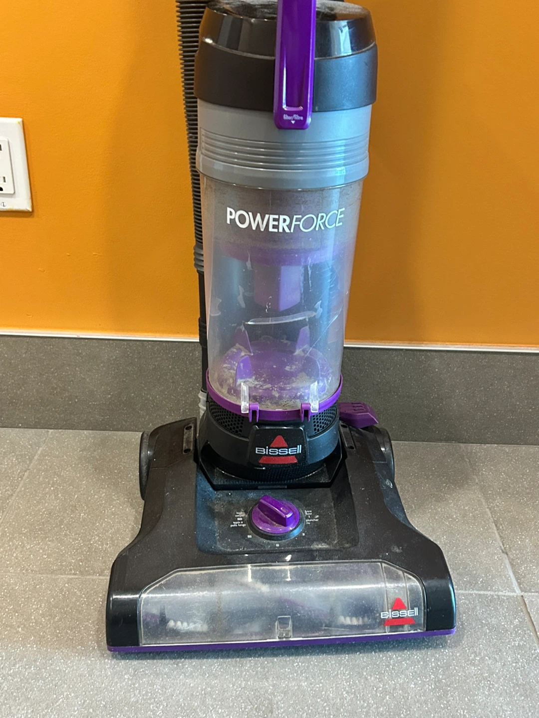 Bissell PowerForce Vacuum Cleaner - photo 3