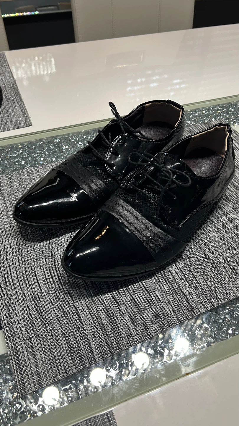 Men’s dress shoes