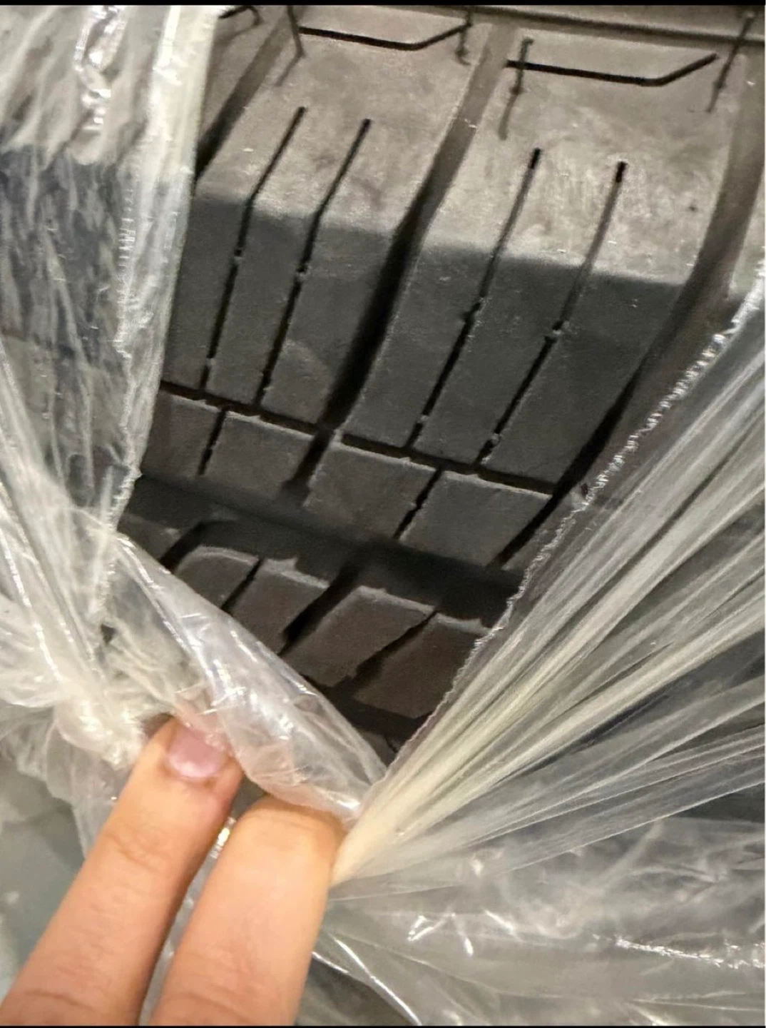 Bridgestone Dueller All-Season Tires - photo 2
