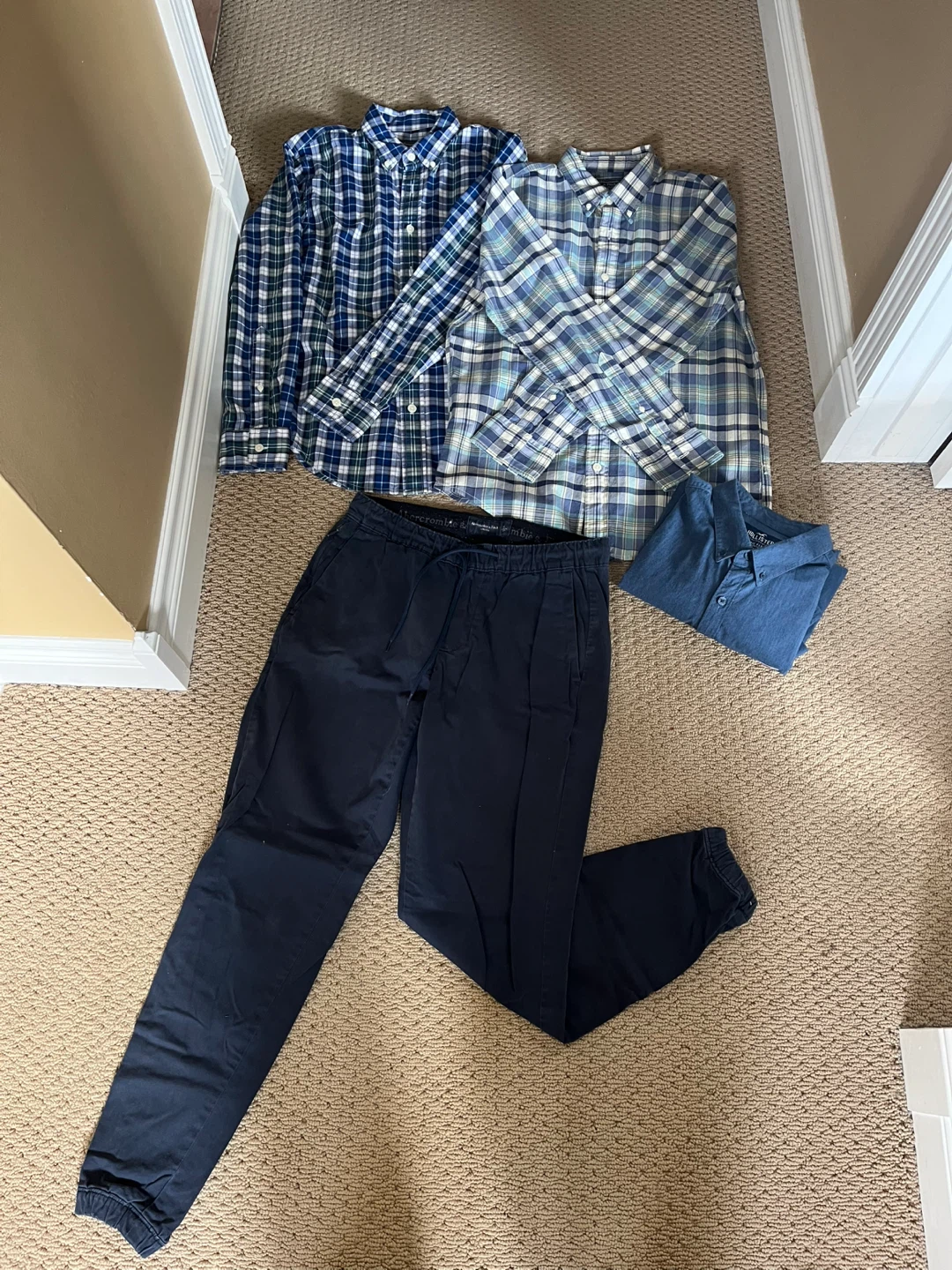 Abercrombie & Fitch Men's Plaid Shirts Bundle (Size S)