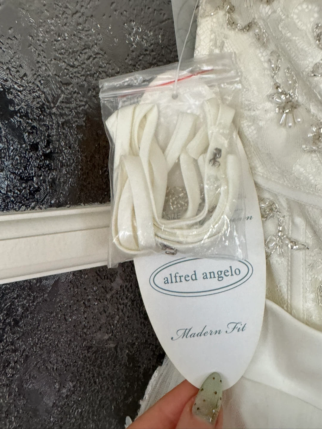 “Snow White” Alfred Angelo Ivory/Silver Wedding Gown - photo 4