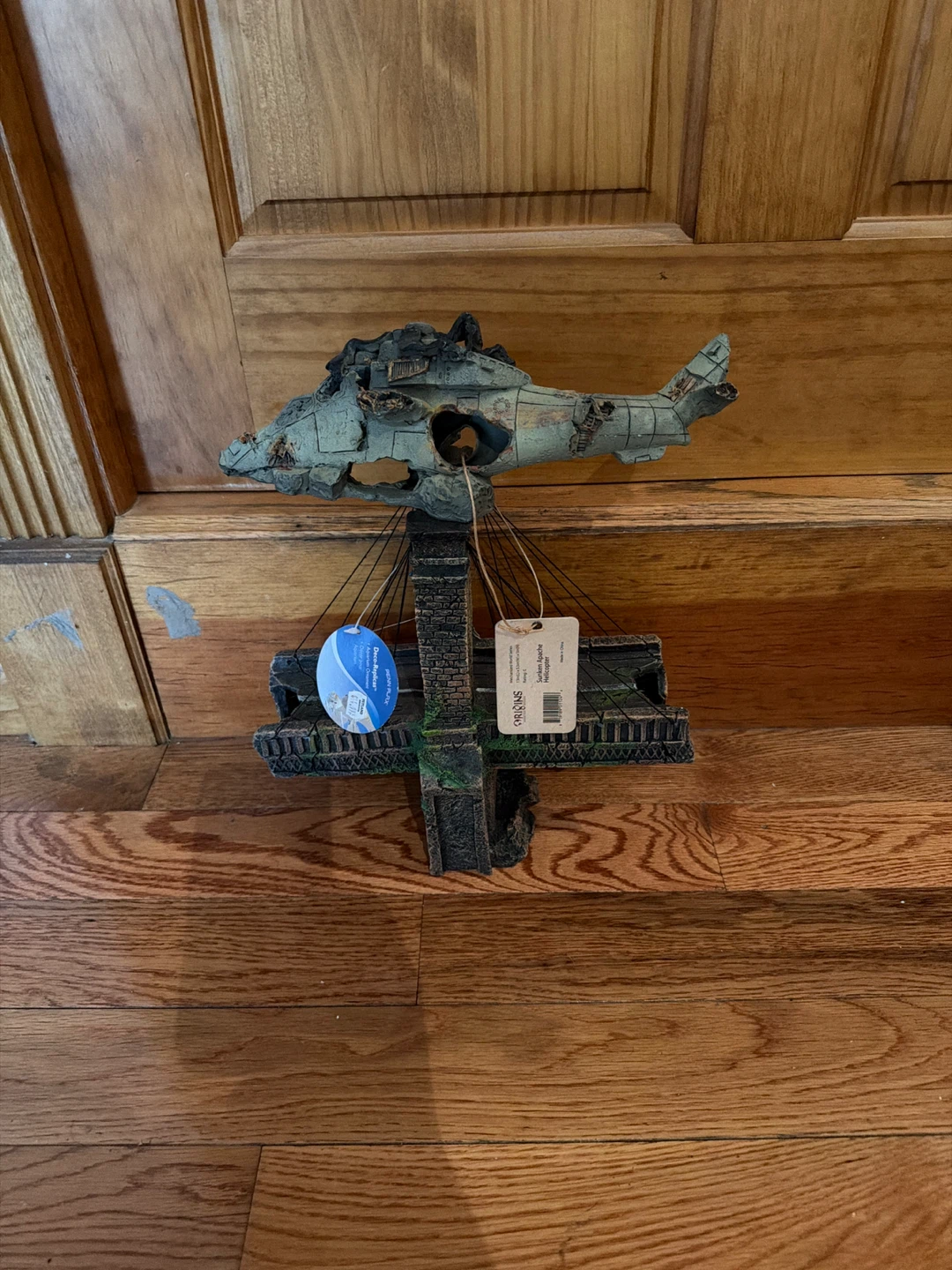 Oasis Aquarium Decoration - Helicopter & Bridge