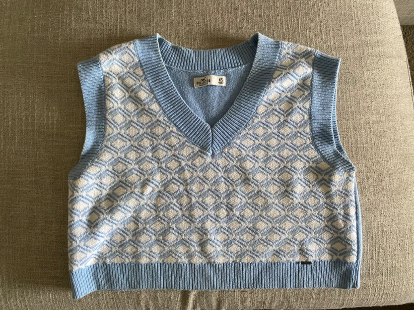 Hollister Blue & White Diamond Pattern Sweater Vest - XS