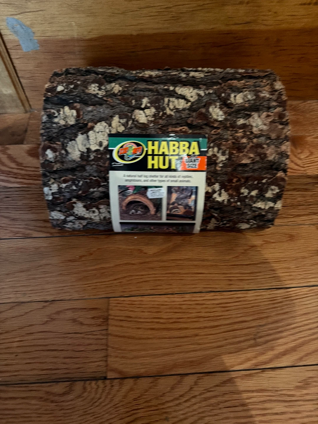 Zoo Med Haba Hut Giant Reptile Hide
