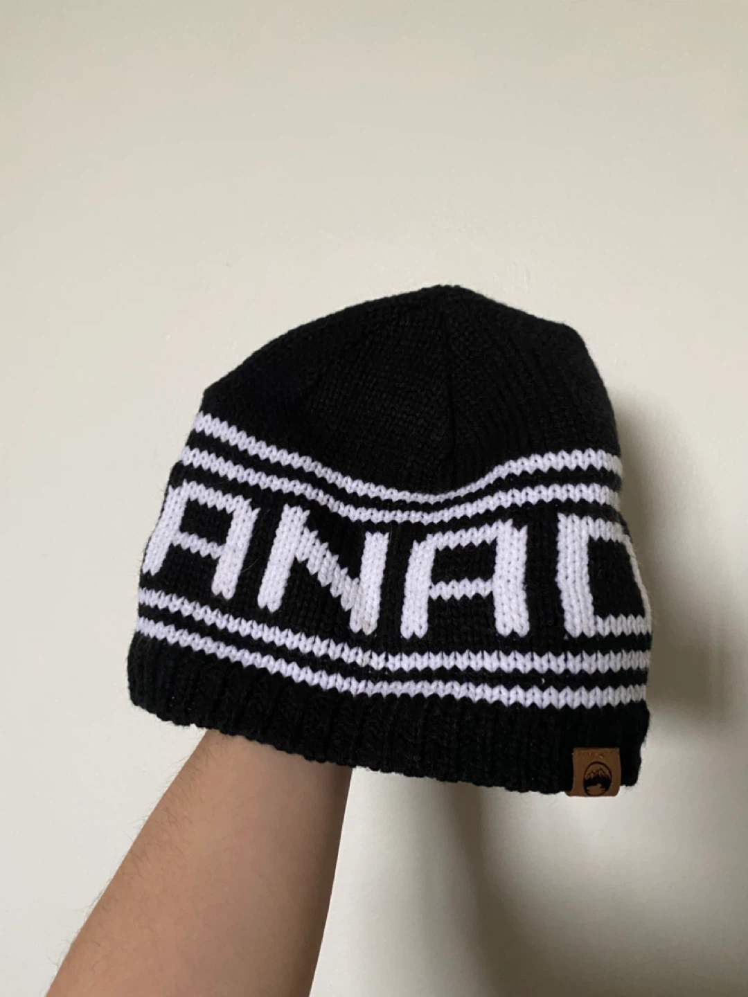Black & White "CANADA" Knit Beanie wind River heritage