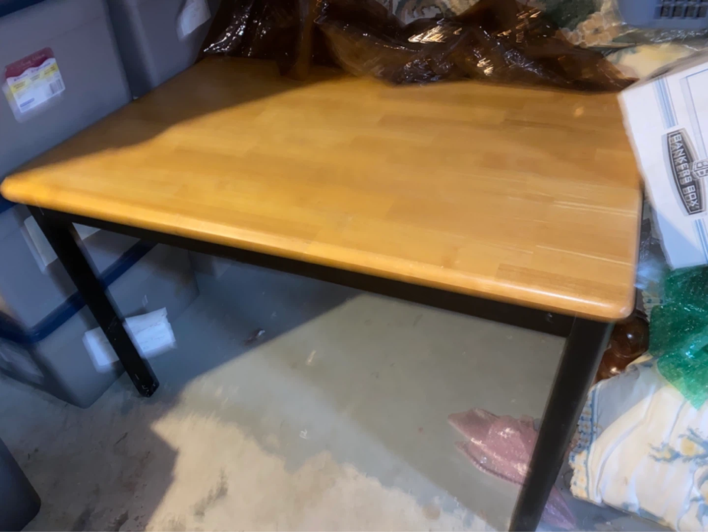 4 black metal chairs with padded seats - photo 2