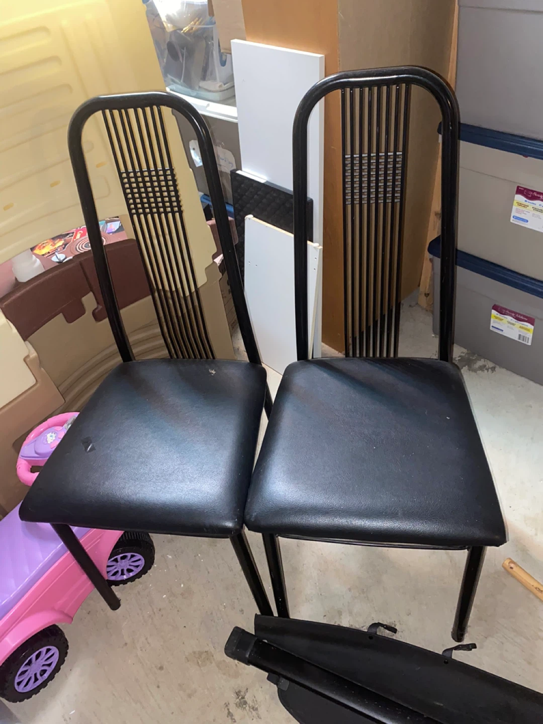 4 black metal chairs with padded seats - photo 5