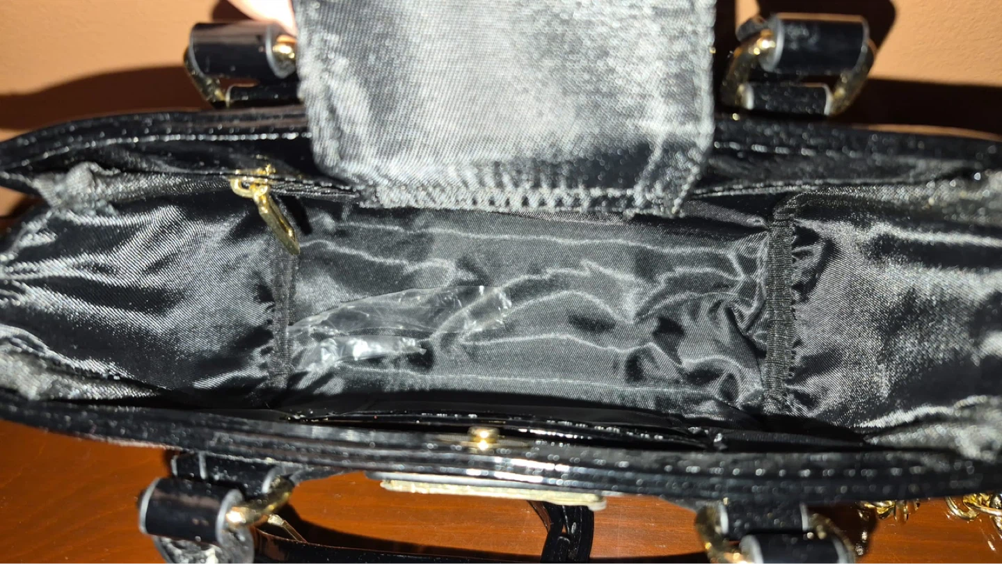 Guess Elise Mini Tote- Brand new - photo 3