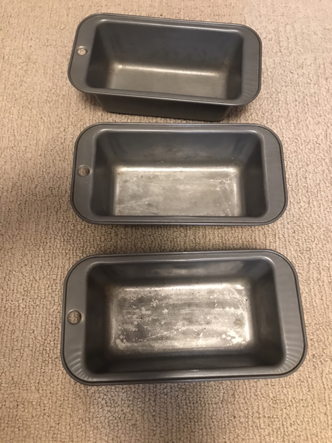 Set of 3 Mini Loaf Pans