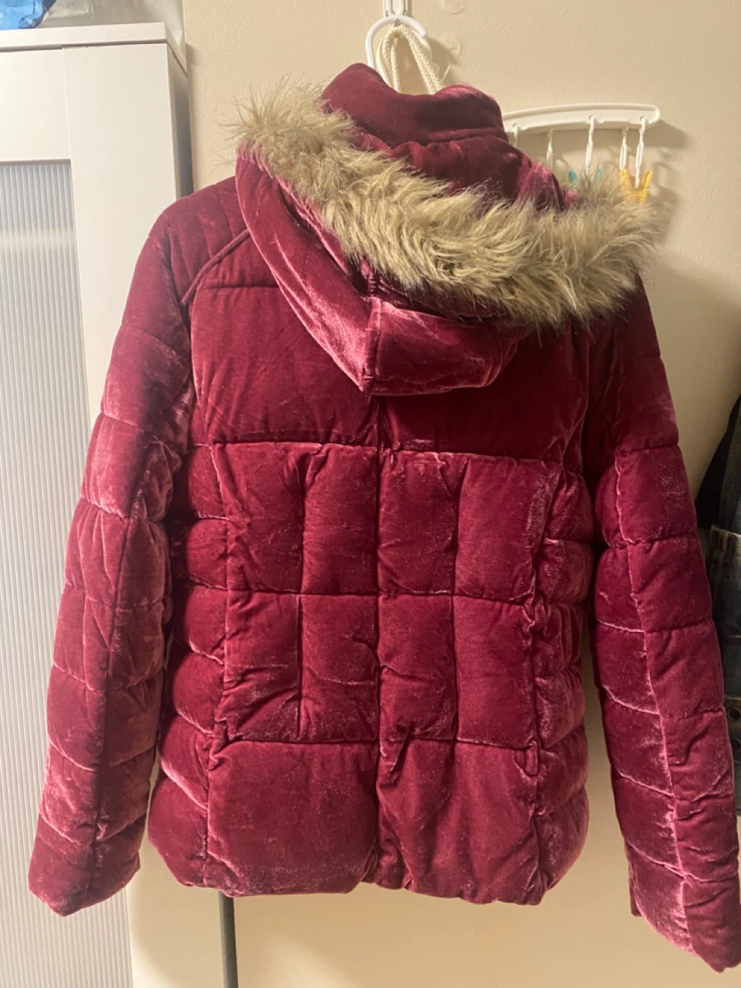 Universal Traveller Velvet Puffer Jacket - Medium - photo 2