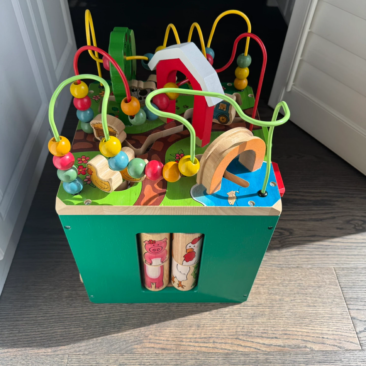 Battat farm Wooden Activity Cube