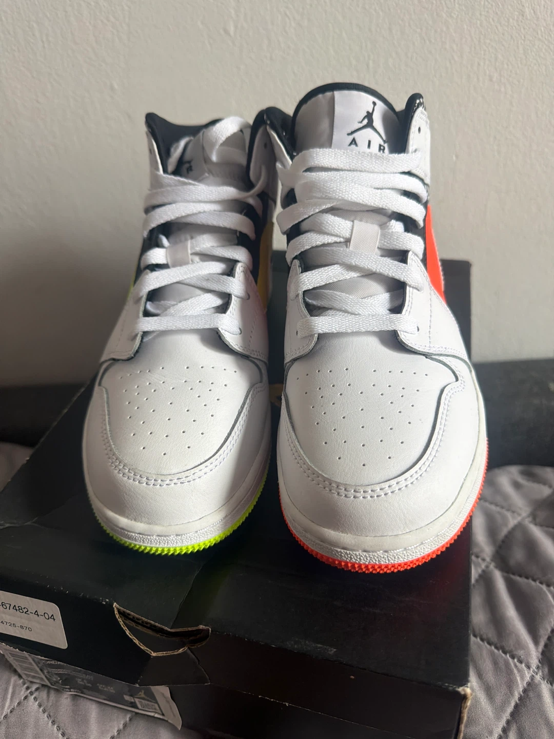 Air Jordan 1 Mid (GS) "Hyper Crimson Volt" White/Black Size 5.5Y - photo 5