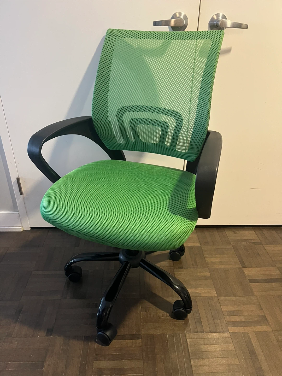 Green Mesh Office Chair - photo 3