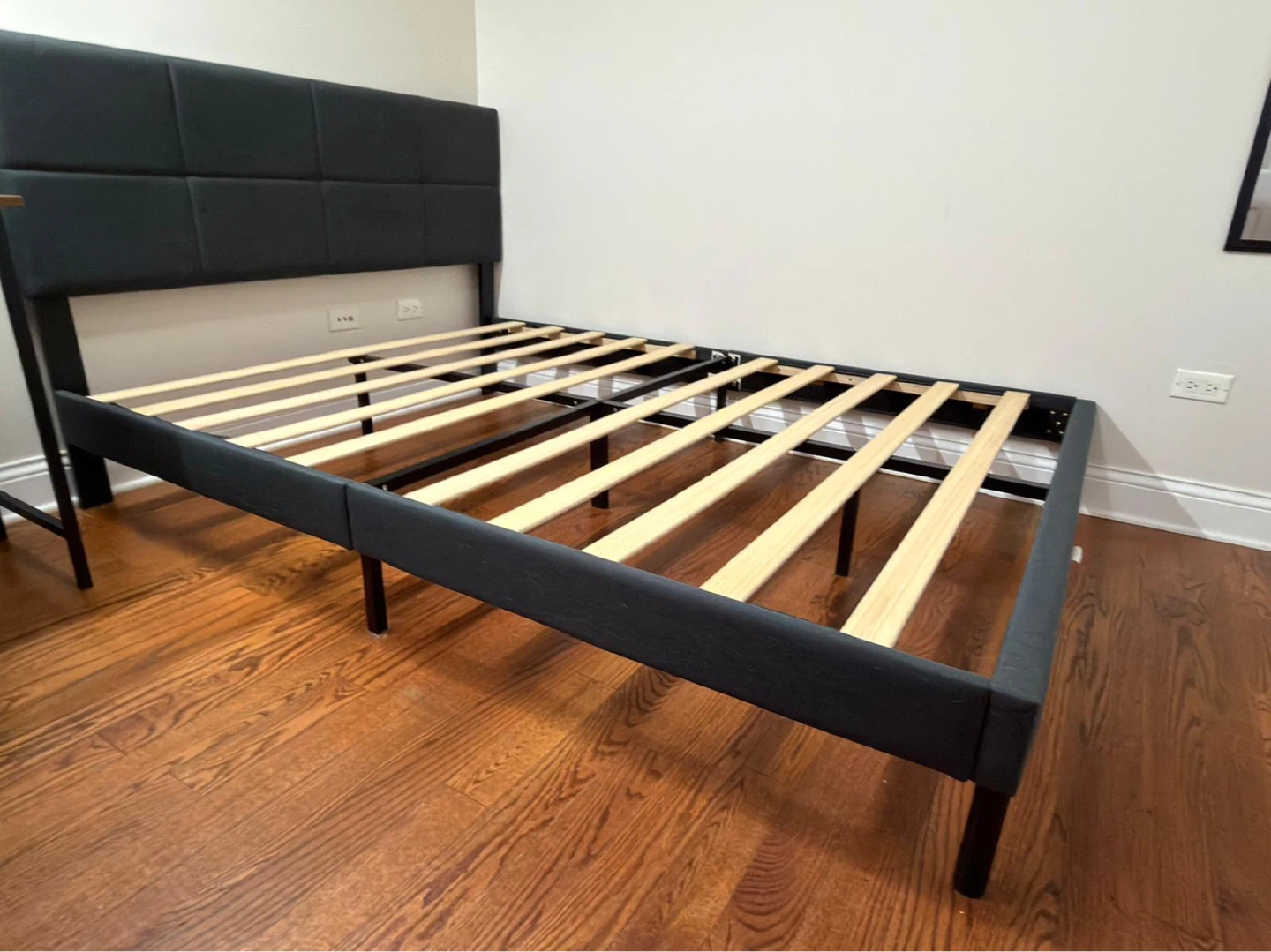 Dark  Queen Bed with Mattress - photo 2