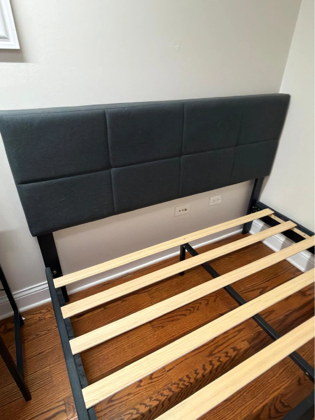 Dark  Queen Bed with Mattress - photo 3