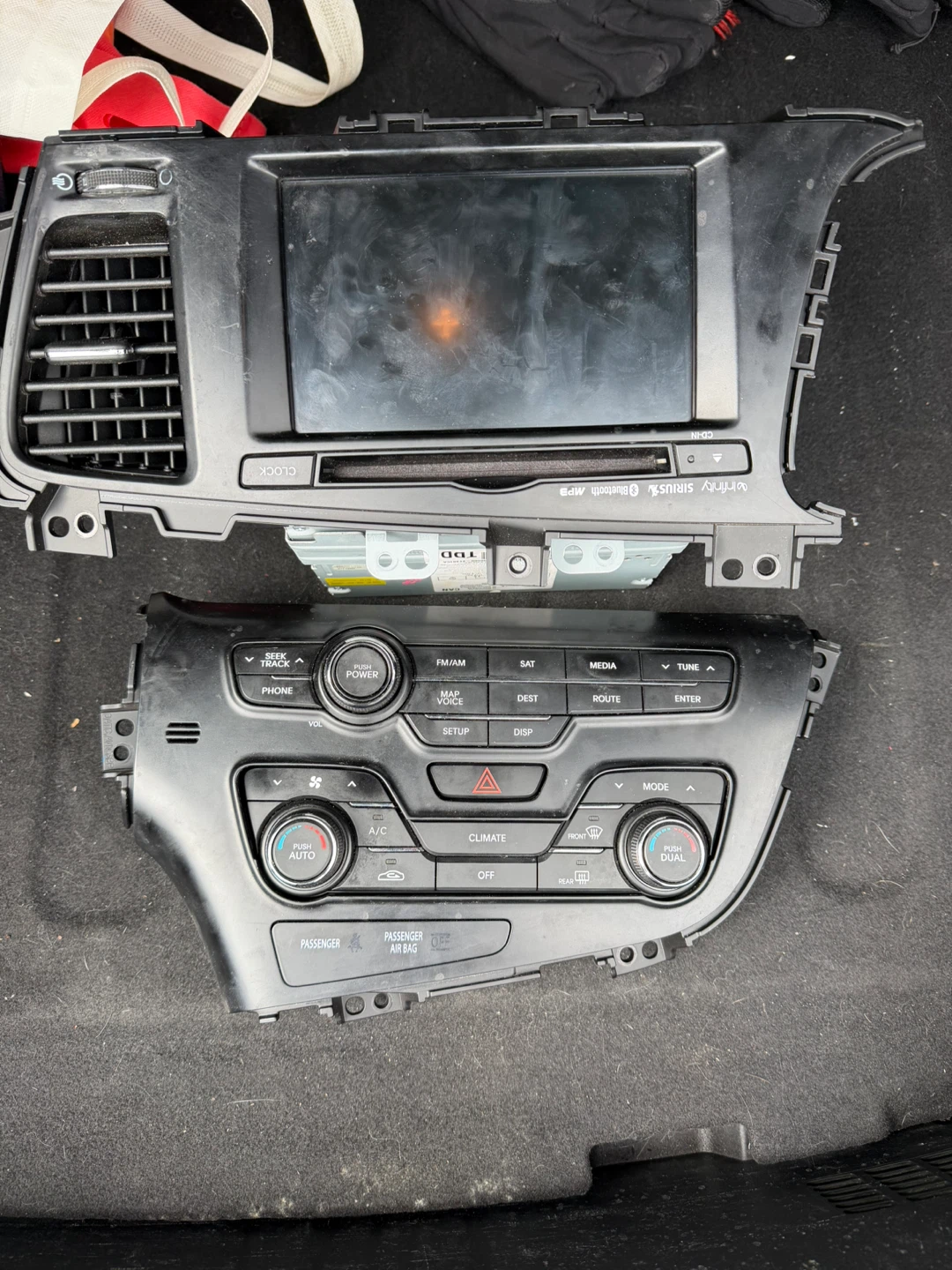 Kia Car Stereo Radio Multimedia Display and Climate Control