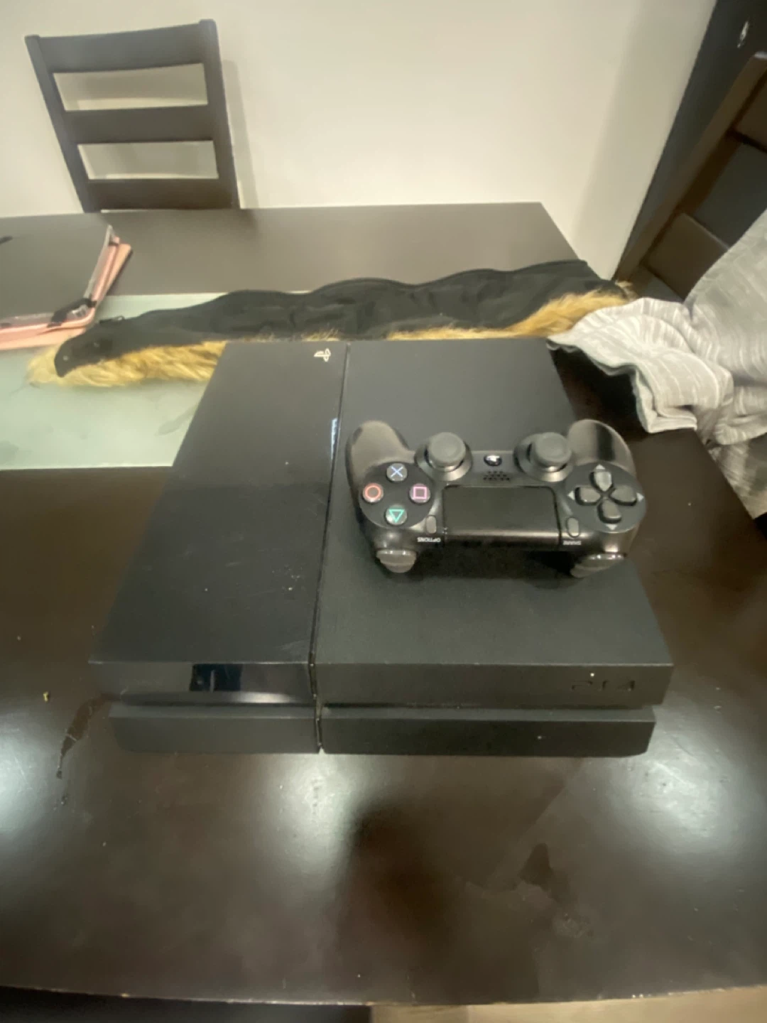 PS4 tryna sell asap it work perfectly I just don’t need it