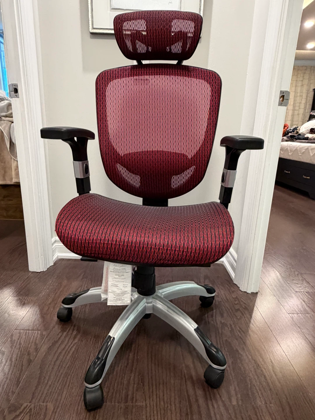 Ergonomic Mesh Office Chair - Red/Black - photo 2