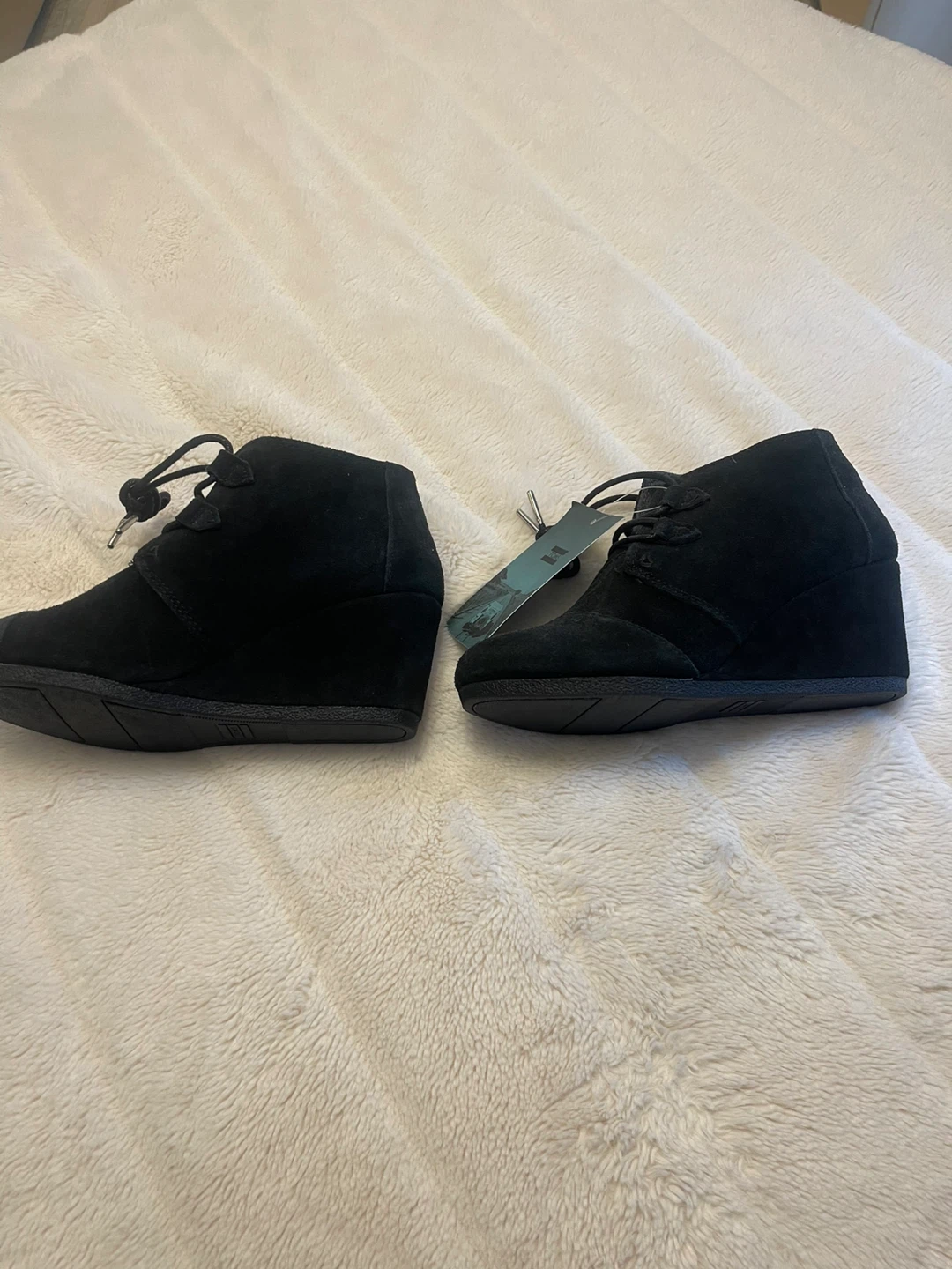 TOMS Black Suede Wedge Ankle Boots Size 7 - photo 2