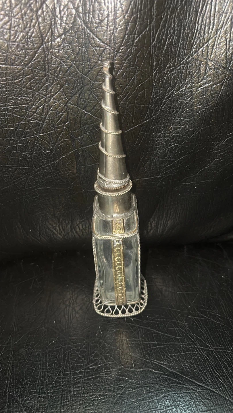 Vintage Moroccan ornate perfume bottle 🌱 - photo 3